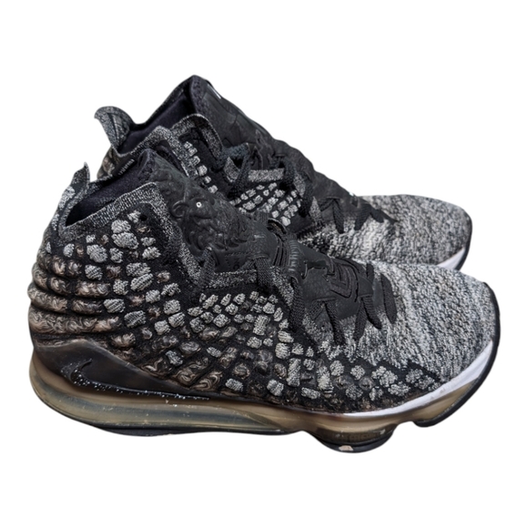Nike Other - Nike LeBron 17 In The Arena Oreo Black White EUC Mens Size 12